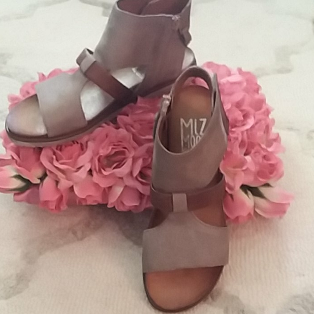 Miz Mooz Tan and Brown Sandals - Picture 8 of 9